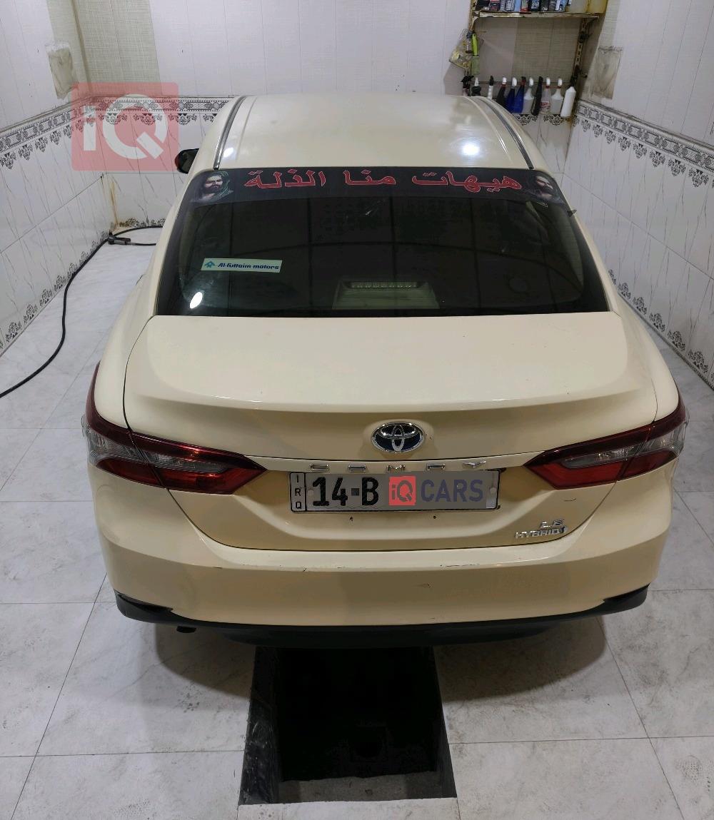 تۆیۆتا کامری